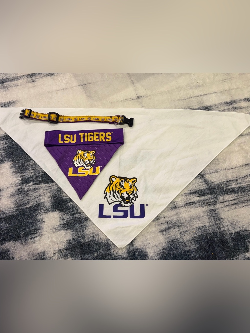 White LSU Tigers Pet Bandanas & Collar